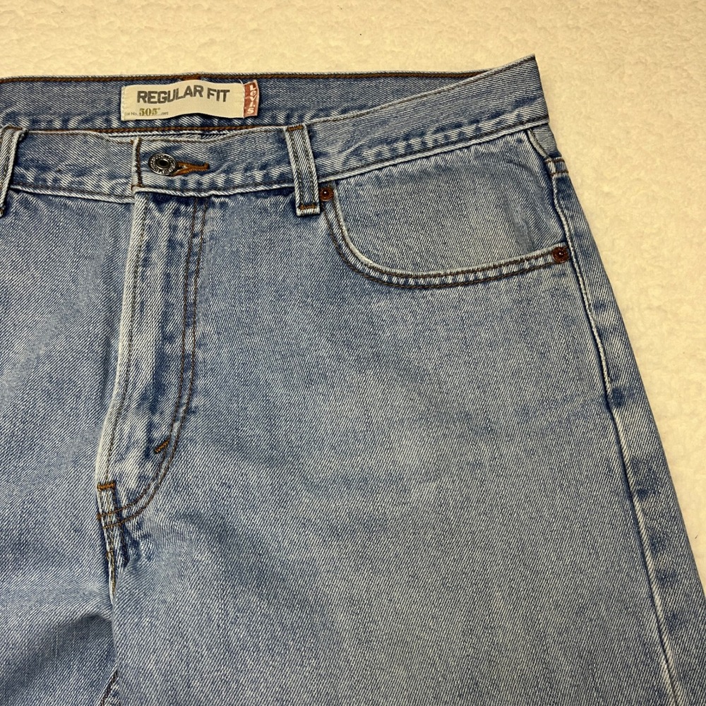 Levi's Jeans Mens 36x34 Light Blue 505 Regular Fit‎ Straight Leg 100% Cotton